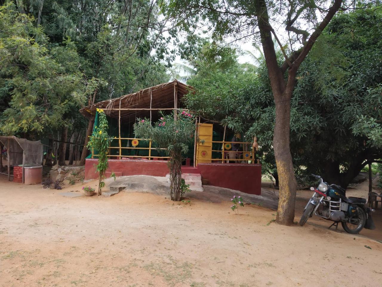 Hotel Gowri Hampi Zewnętrze zdjęcie